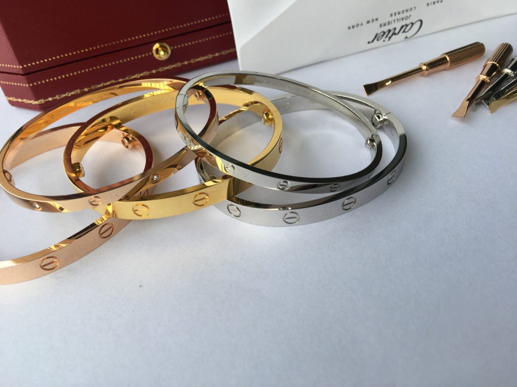 cartier love bracelet thin or thick