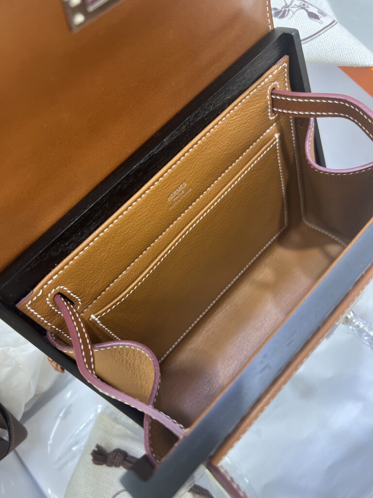 Hermes Kelly Kellywood 22 cm Kelly Wood Barenia Leather Limited Edition